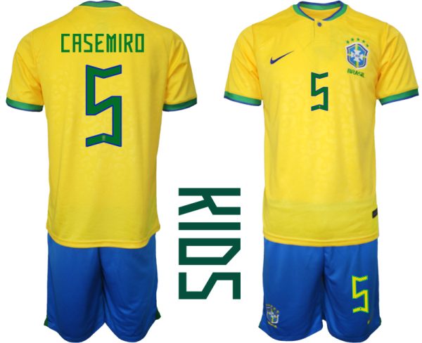 Brasilien Hemmatröja Barn FIFA VM 2022 Qatar Kortärmad + Korta byxor med namn CASEMIRO 5