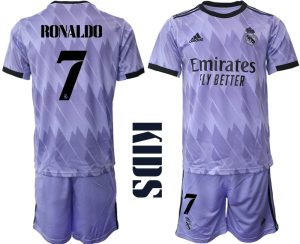 Real Madrid Bortatröja Barn 2022-23 Kortärmad + Korta byxor med tryck RONALDO 7